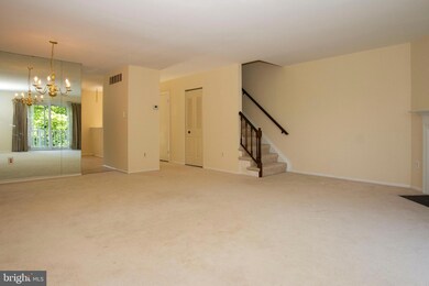 21 Valley Crossing Cir, Cockeysville, MD 21030 - photo 4