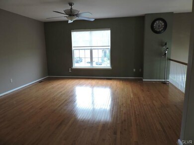 5162 Spring Ridge Dr E, Macungie, PA 18062 - photo 3