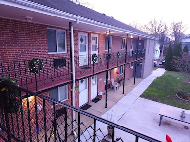 24 Glenwood Ave unit 8, Norwalk, CT 06854 - photo 3