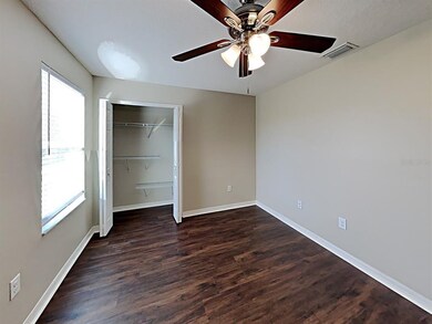 15809 Oakleaf Run Dr, Lithia, FL 33547 - photo 7