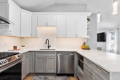 4 Marshall St, Billerica, MA 01821 - photo 7