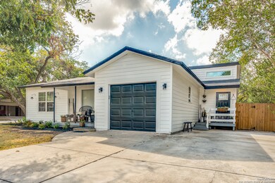 733 E Cedar St, Seguin, TX 78155 - photo 3