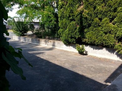 927 Mayfair Ln, Grants Pass, OR 97527 - photo 7