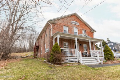 481 Maple St, Hinsdale
