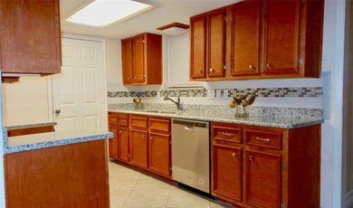 934 Cherry Spring Dr, Houston, TX 77038 - photo 2