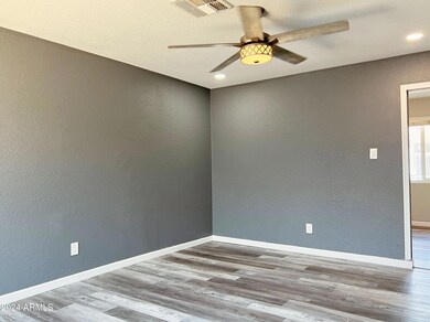 2726 E Willetta St unit 2, Phoenix, AZ 85008 - photo 6