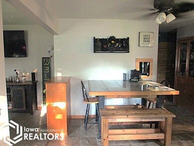 308 S 3rd St, Klemme, IA 50449 - photo 5