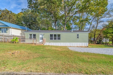 4510 Winslow Dr, Strawberry Plains, TN 37871 - photo 4