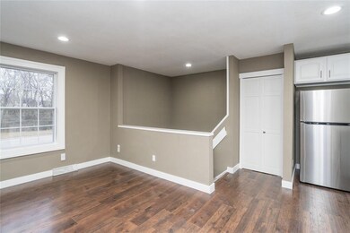 403 E 27th St S, Newton, IA 50208 - photo 5