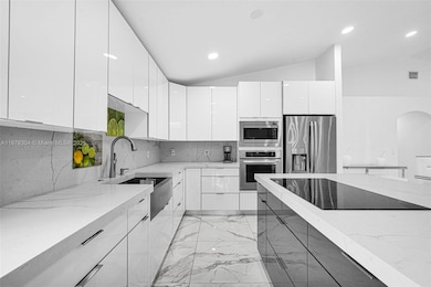 16255 SW 2nd Dr, Pembroke Pines, FL 33027 - photo 7