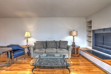 76 Charlton Hill Rd, Hamden, CT 06518 - photo 6