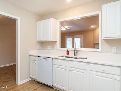 3027 Maple Ave unit J2, Burlington, NC 27215 - photo 4