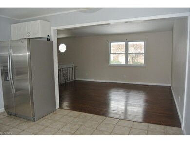 1503 Hilton Dr, Akron, OH 44313 - photo 5