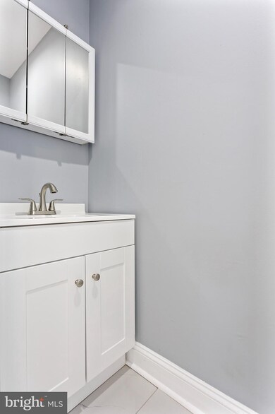 854 Marshall Rd, Sharon Hill, PA 19079 - photo 5