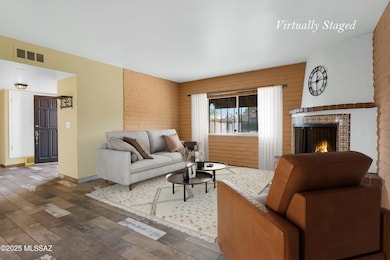 991 S La Bellota, Green Valley, AZ 85614 - photo 5