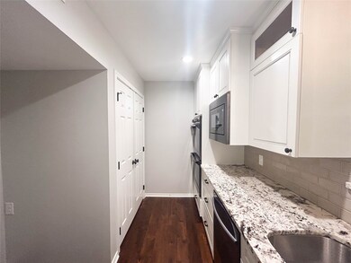 1409 Hillcrest St, Ennis, TX 75119 - photo 4