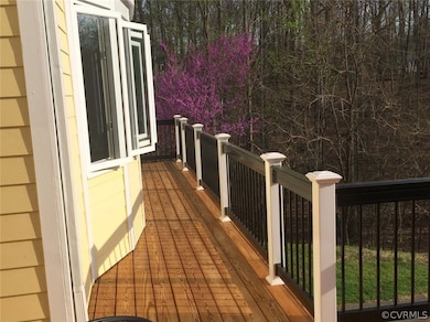 Communicating Deck - Approximately 26’9