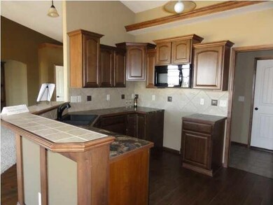 4101 N Lake Ridge St, Wichita, KS 67205 - photo 4