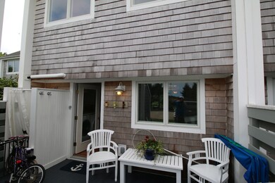 Front porch sitting area