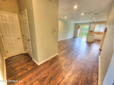 2311 Red Moon Dr, Jacksonville, FL 32216 - photo 4