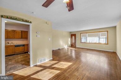 3731 Ridgewood Ln, Brookhaven, PA 19015 - photo 7