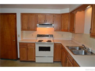549 Oliver St unit 3, North Tonawanda, NY 14120 - photo 7