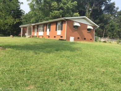 2321 Emerywood Rd, Greensboro, NC 27403 - photo 2