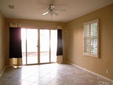 Enjoy the sunshine and entertaining in this large 