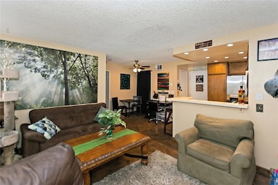 11350 Foothill Blvd unit 32, Sylmar, CA 91342 - photo 4