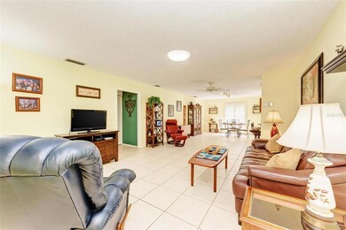 3933 Oakhurst Blvd unit 3012, Sarasota, FL 34233 - photo 6
