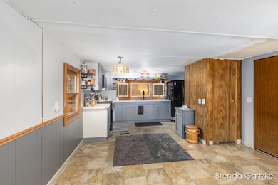 9807 N Maple Hill Rd, Howard City, MI 49329 - photo 5