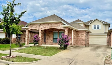 2639 Blackstone Dr, Grand Prairie, TX 75052 - photo 3