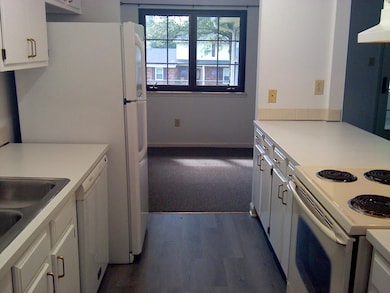 3201 Foxchase Ct, Lexington, KY 40515 - photo 4