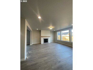 1048 NE 15th Ave unit L18, Canby, OR 97013 - photo 3