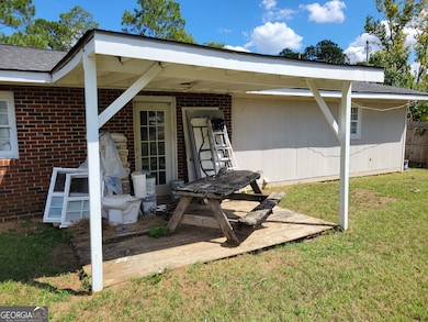 246 Nelson Ave, Lyons, GA 30436 - photo 6