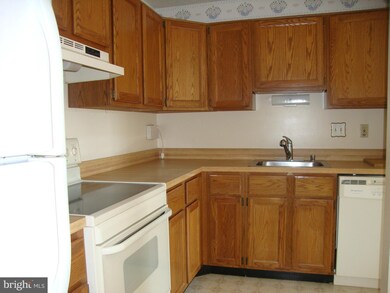 2157 Wainwright Ct unit 1D, Frederick, MD 21702 - photo 6