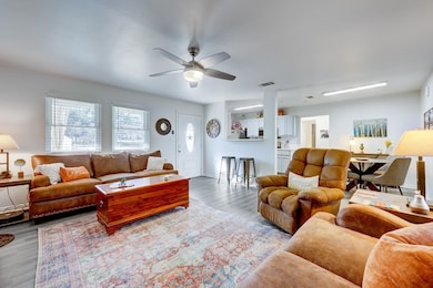 358 Shady Bluff Dr unit B, Wimberley, TX 78676 - photo 3