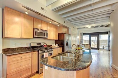 Beautiful open kitchen with granite countertops, i