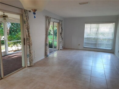 526 Azalea Ln unit 530, Vero Beach, FL 32963 - photo 2