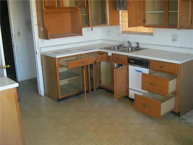 10715 Pescador Dr, El Paso, TX 79935 - photo 3