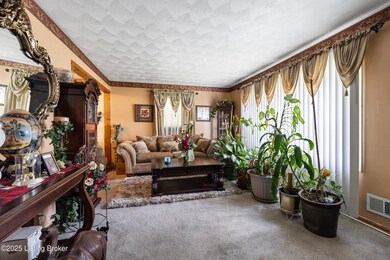 6104 Shadow Run Rd, Louisville, KY 40219 - photo 7