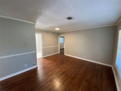 6402 Sherwood Dr, Houston, TX 77021 - photo 2