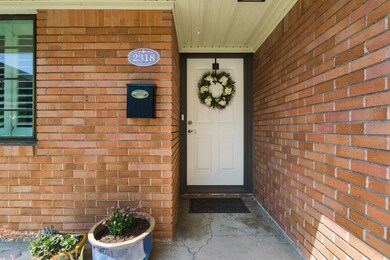 2318 Cheshire Ln, Houston, TX 77018 - photo 3