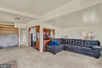 430 E Maple St, Dallastown, PA 17313 - photo 7