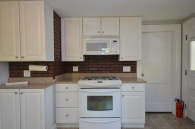 136 Martin Rd, Kittery, ME 03904 - photo 4