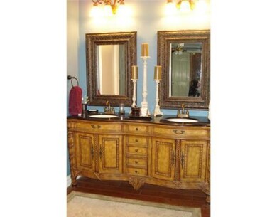 Master Bath/Spa.