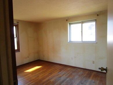 4008 Clime Rd, Columbus, OH 43228 - photo 3