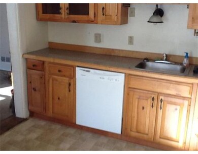 649 Main St unit Right Side, Woburn, MA 01801 - photo 3