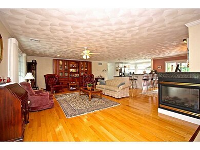 147 Forest Ave, Middletown, RI 02842 - photo 5