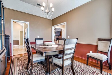 Formal Dining